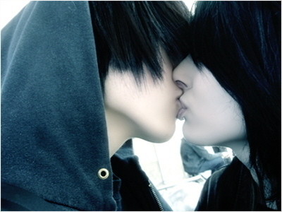 kiss-1.jpg